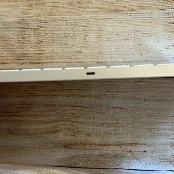 Apple Magic Keyboard A1644 - Picture 7 of 8